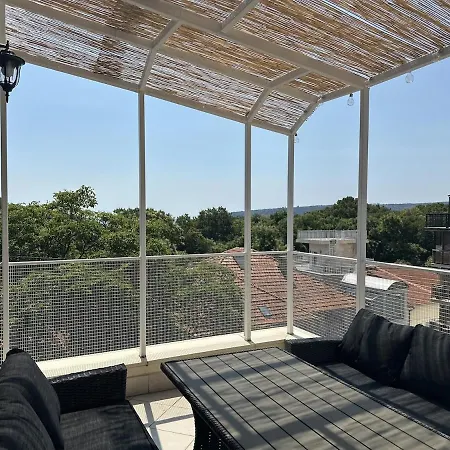 5 - Sun Terrace In Center Апартаменти *